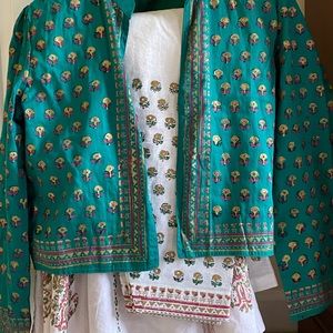 Indian outfit: Three piece Salvar and kameez set